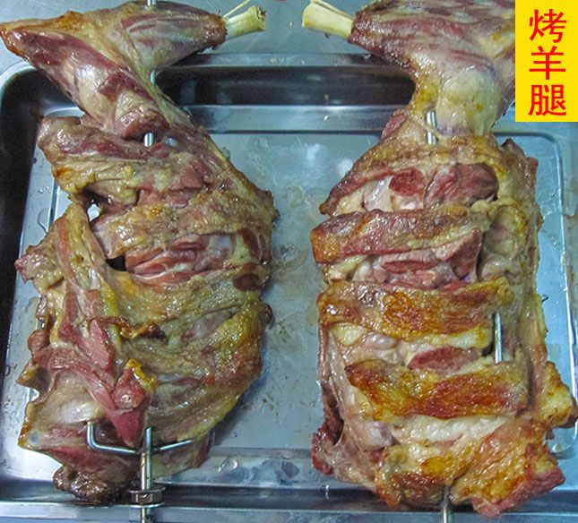 迁安老兵烧烤迁安成成饭庄烤熟的烤羊腿特写.jpg